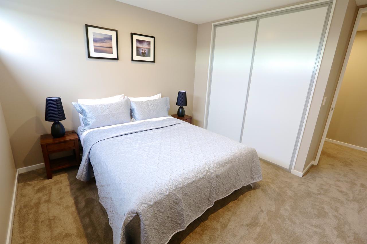 Golden Sun Apartment -Two Bedrooms, Three Bedrooms Christchurch Ngoại thất bức ảnh