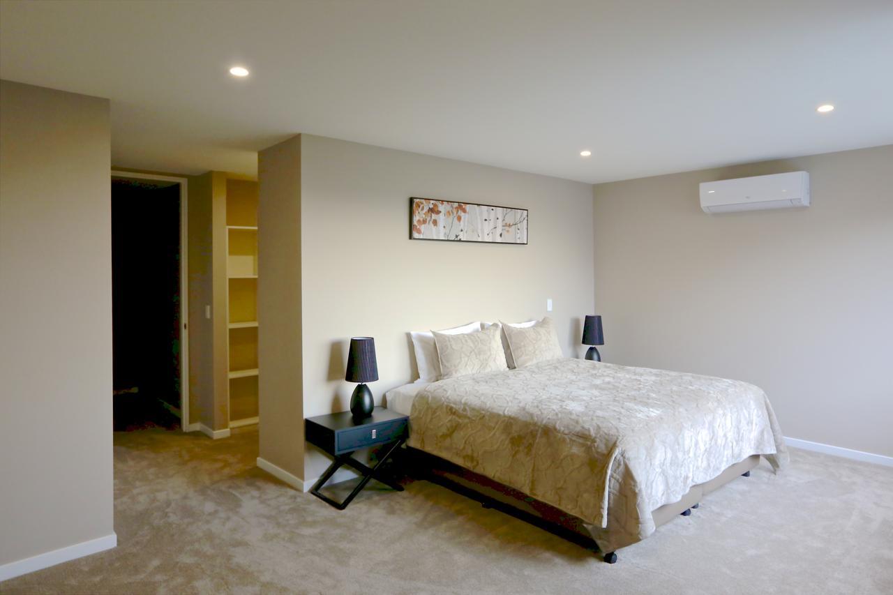 Golden Sun Apartment -Two Bedrooms, Three Bedrooms Christchurch Ngoại thất bức ảnh