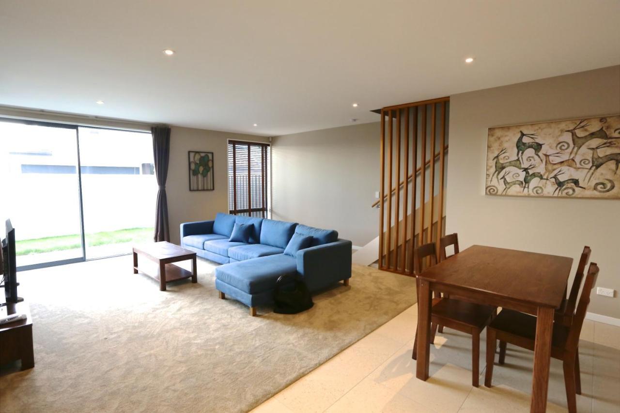 Golden Sun Apartment -Two Bedrooms, Three Bedrooms Christchurch Ngoại thất bức ảnh