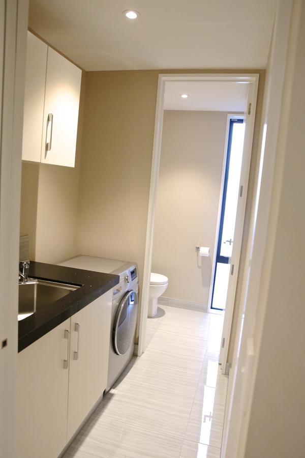 Golden Sun Apartment -Two Bedrooms, Three Bedrooms Christchurch Ngoại thất bức ảnh