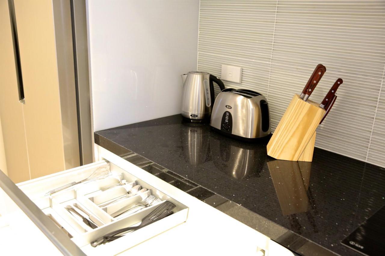 Golden Sun Apartment -Two Bedrooms, Three Bedrooms Christchurch Ngoại thất bức ảnh